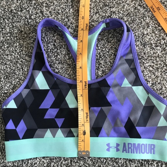 Under Armour Sports Bra - Picture 4 of 4